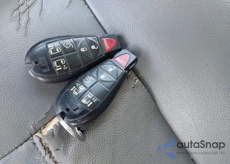 2010 Dodge Grand Caravan Sxt z USA, uszkodzony, nr VIN 2D4RN5DX4AR498274